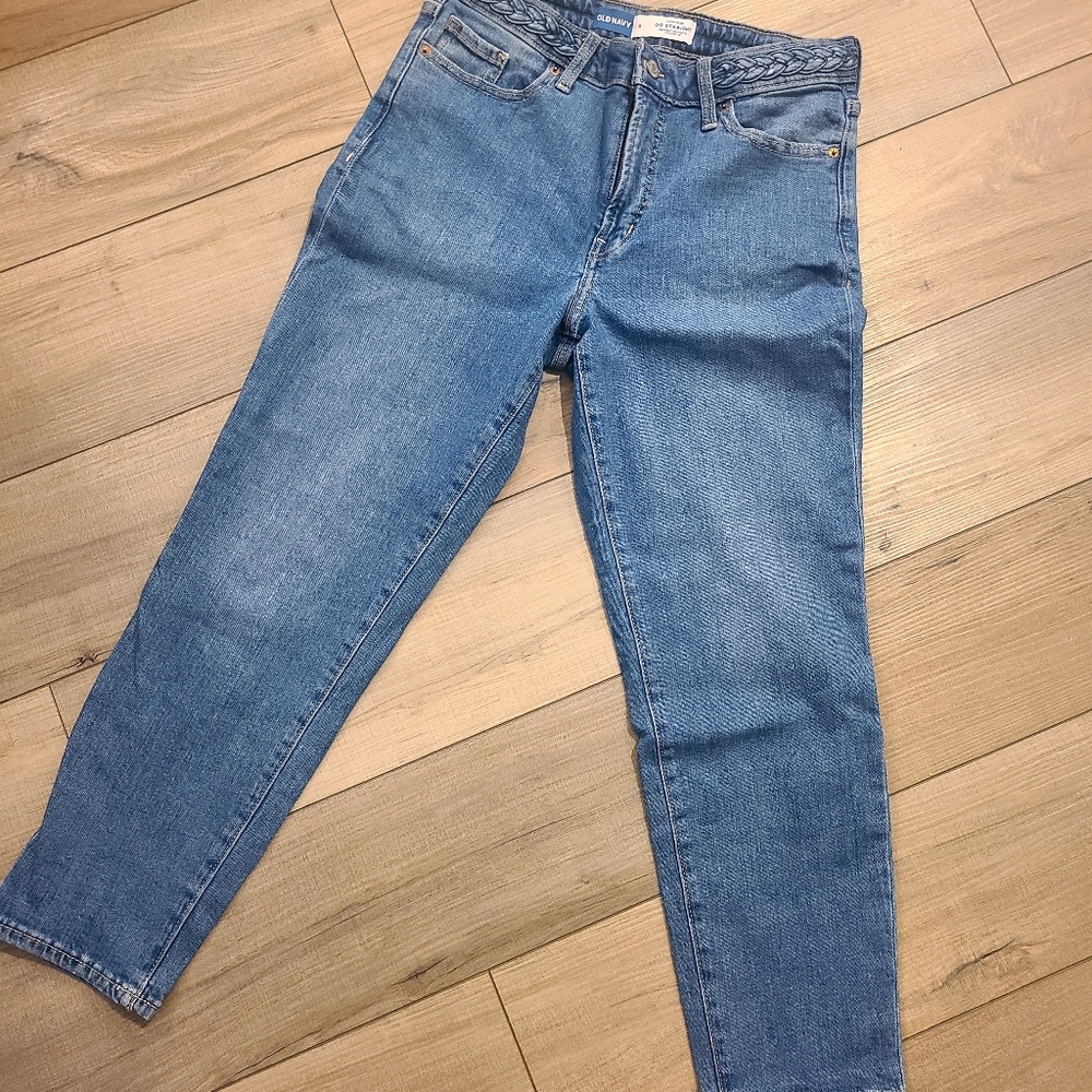 Old navy size 8 cropped jeans